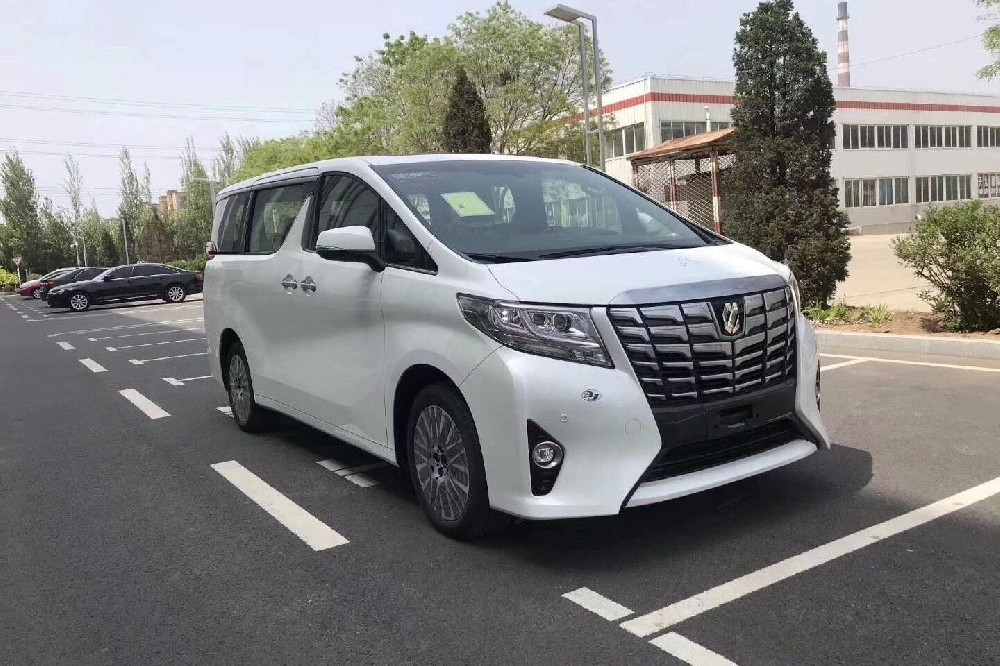 豐田埃爾法